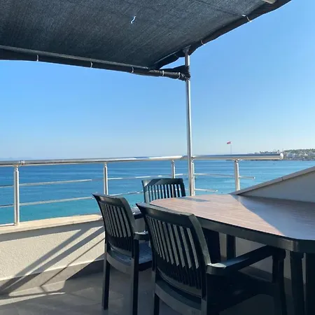 Seaside Aparthotel 3*