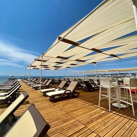 Seaside 3*
