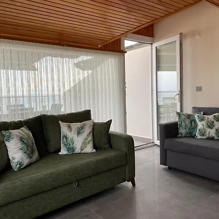 Seaside 3*