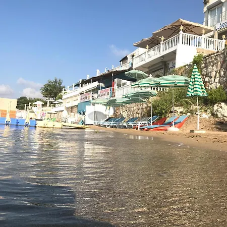Seaside Apart