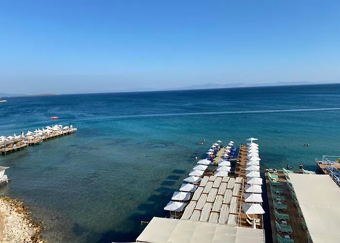 Seaside Apart 3*