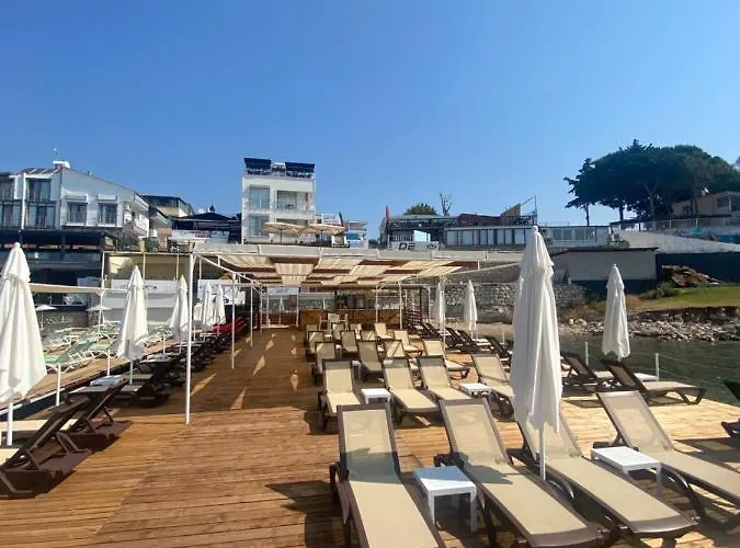 Seaside Apart